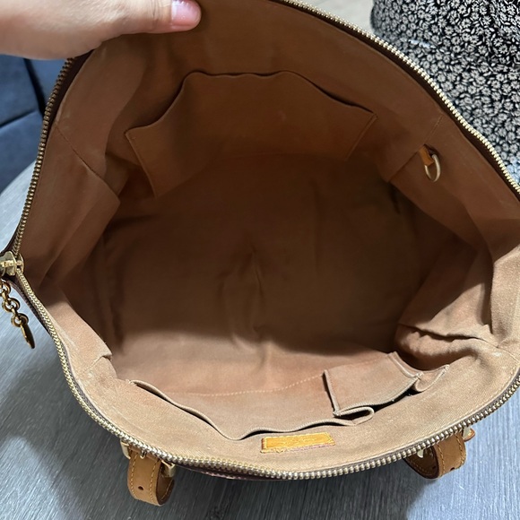 Authentic Louis Vuitton Tivoli GM - Picture 2 of 7